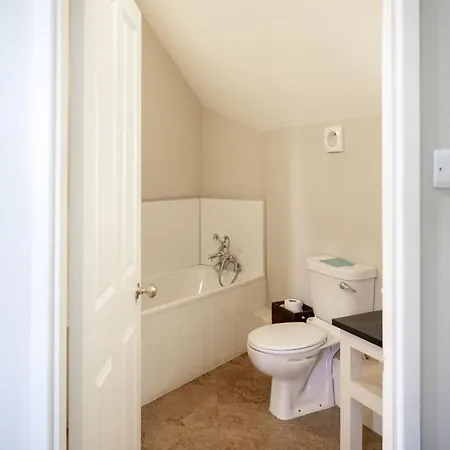 Deer House At Underley Estate 커크비로즈데일