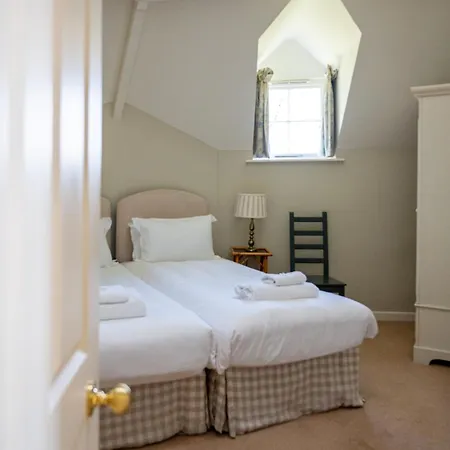 Deer House At Underley Estate